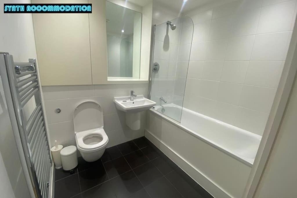 New Unique 2bedroom In Canary Wharf * Londra